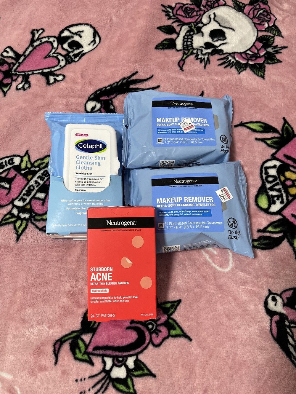 Neutrogena Makeup Wipes & Acne Patch Bundle
